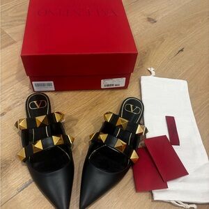 Valentino Garavani Roman Stud Black Mules 36 NWT